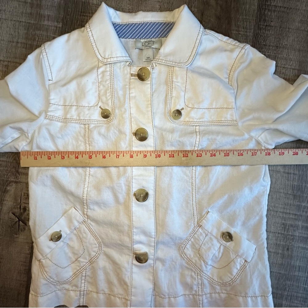 LOFT Safari Jacket Size MP Cream Linen Blend Button Front and Button Details - Picture 5 of 8
